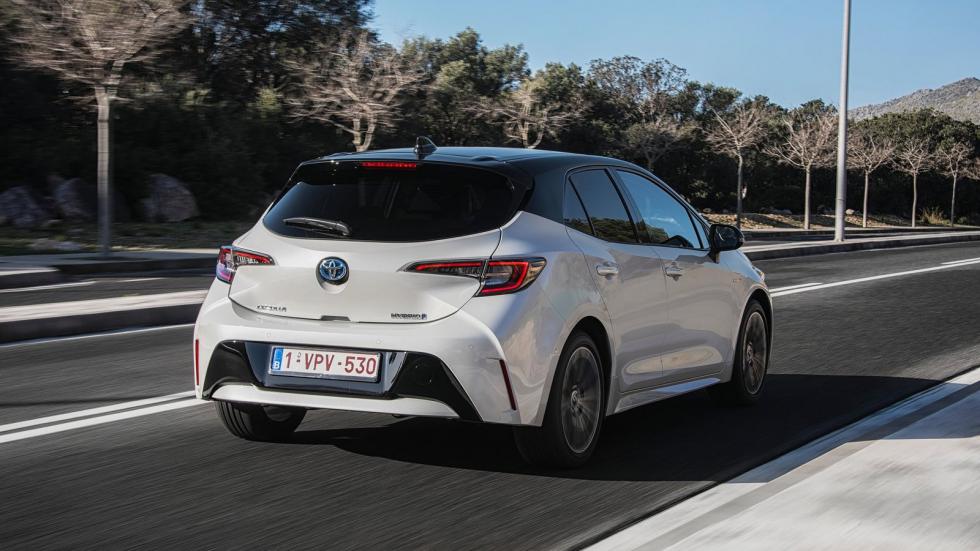 Τι Toyota να αγοράσω, C-HR ή Corolla;